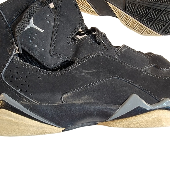 Nike Air Jordan True Flight 343795-010 Black Basketball Shoes Sneakers Boys 7Y - Picture 8 of 11